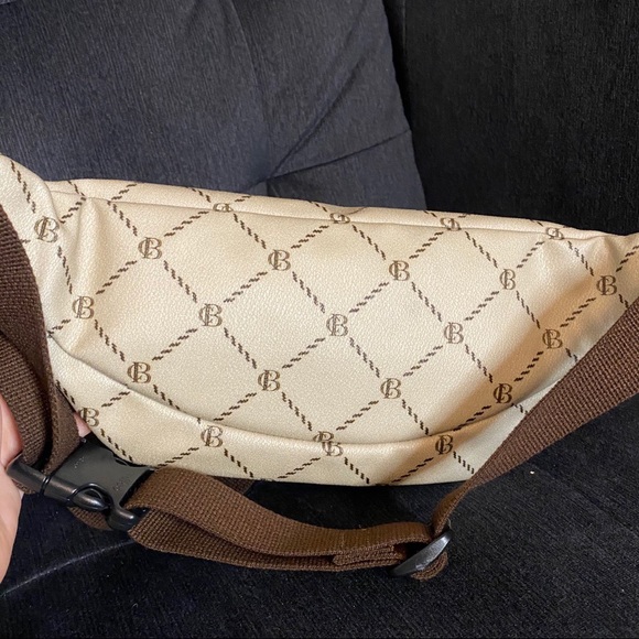 Vintage Burberry Beltbag - Picture 3 of 6